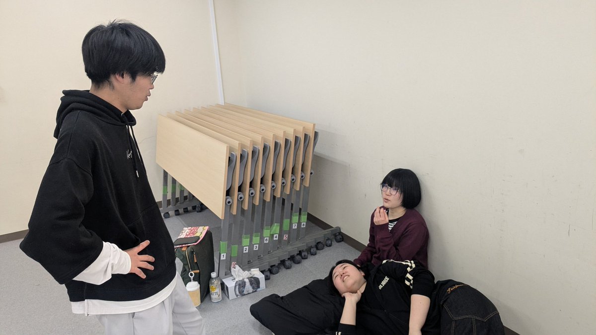 ミチナカ明日から小屋入りです❣️

悩(つめ)は今日最終稽古を終えました😌✨
「テレパシーが使える世界」をテーマにした『だから、こそ』お楽しみに🙌🏻