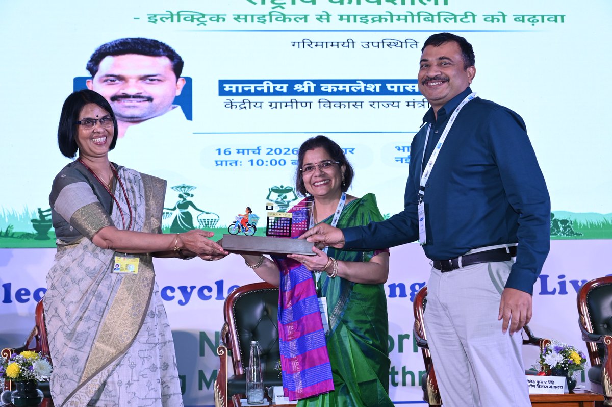 Convergence tweet media