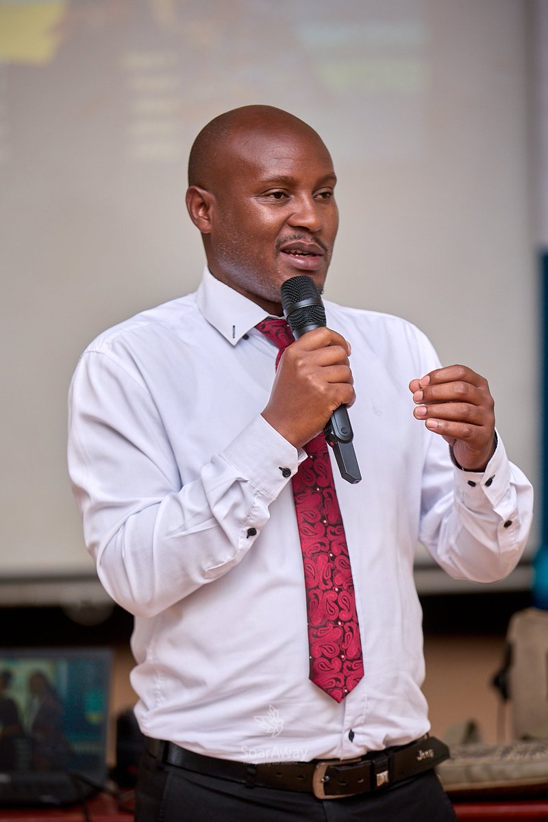 SoarAwayUG's tweet photo. Kigezi, you were vibrant! The training with educators from across Rukiga, Rubanda, Kisoro, and Kabale was nothing short of transformative.
​We explored the vital shift from teaching subjects to developing leaders. The determination in the room was palpable. https://t.co/bOwTWuRmao