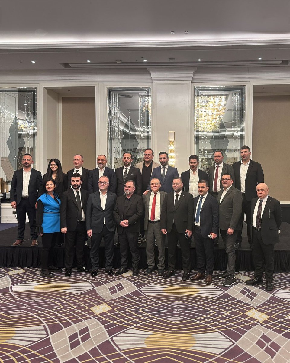 eplasigorta's tweet photo. PASAD tarafından 13 Mart’ta İstanbul’da düzenlenen iftar organizasyonuna E-Plas Sigorta olarak katılım sağladık.

Genel Müdürümüz Evren Bozyel ve Ticari Portföy Yöneticimiz Çağdaş Karabay, PASAD Başkanı Mesut Kökçü ile bir araya gelerek sektör üzerine değerlendirmelerde bulundu. https://t.co/Afemkf35i0