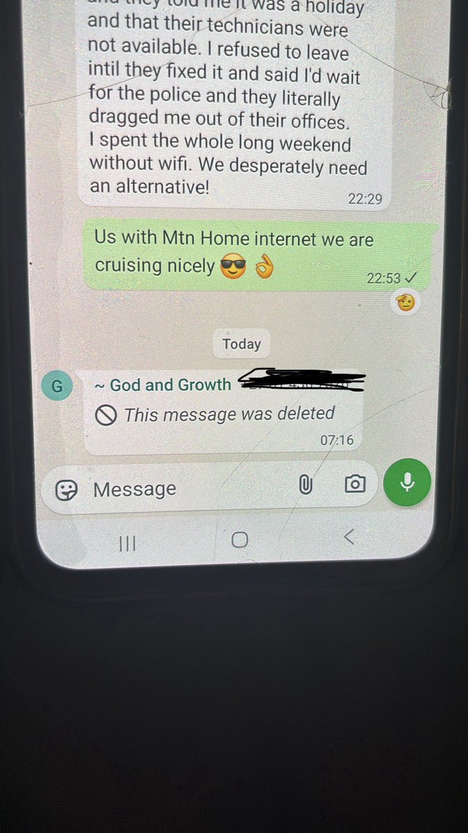 conza4u's tweet photo. @MTNza can I start cashing in cuz wow I’m your sale consultant for home of internet in my complex .One client signed up and definitely getting more this week 😩😩 #MtnChamps https://t.co/Dcbml7P5mP