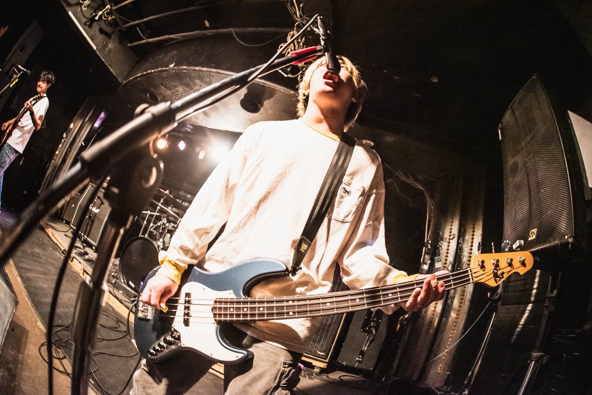 WeaK OptiMist tweet media