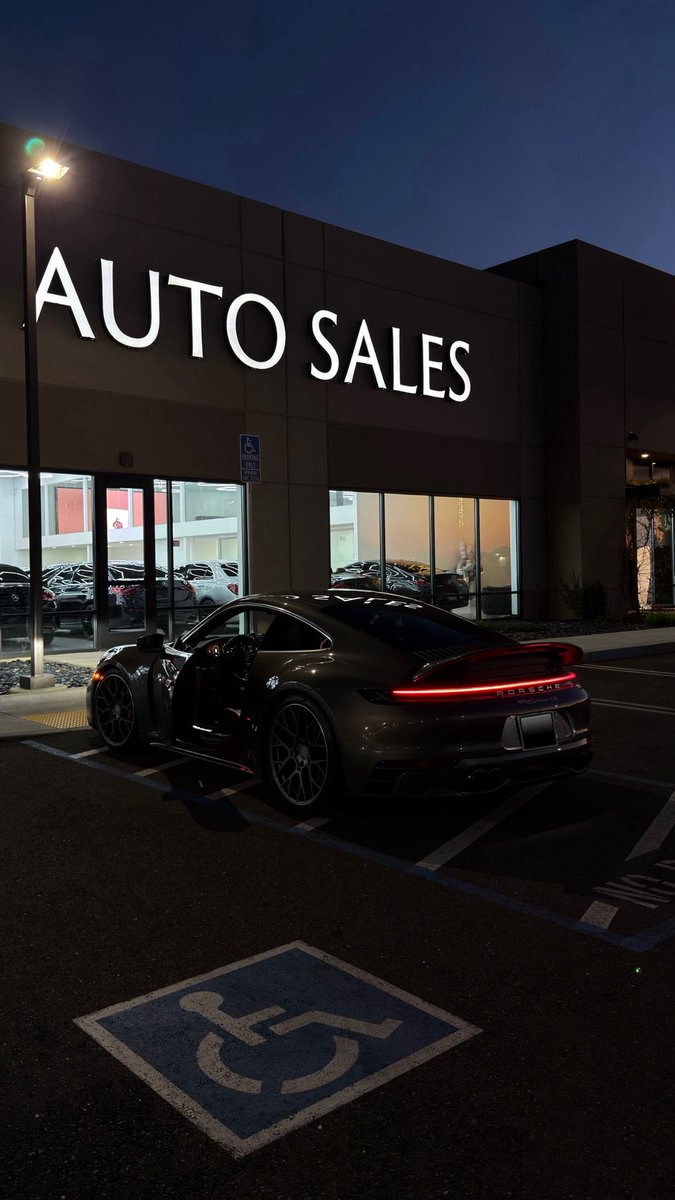 sin city tweet media