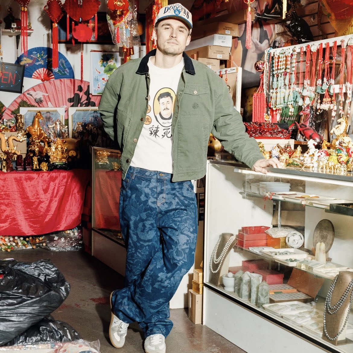 mogularchive's tweet image. running out of ludwig photos 😰