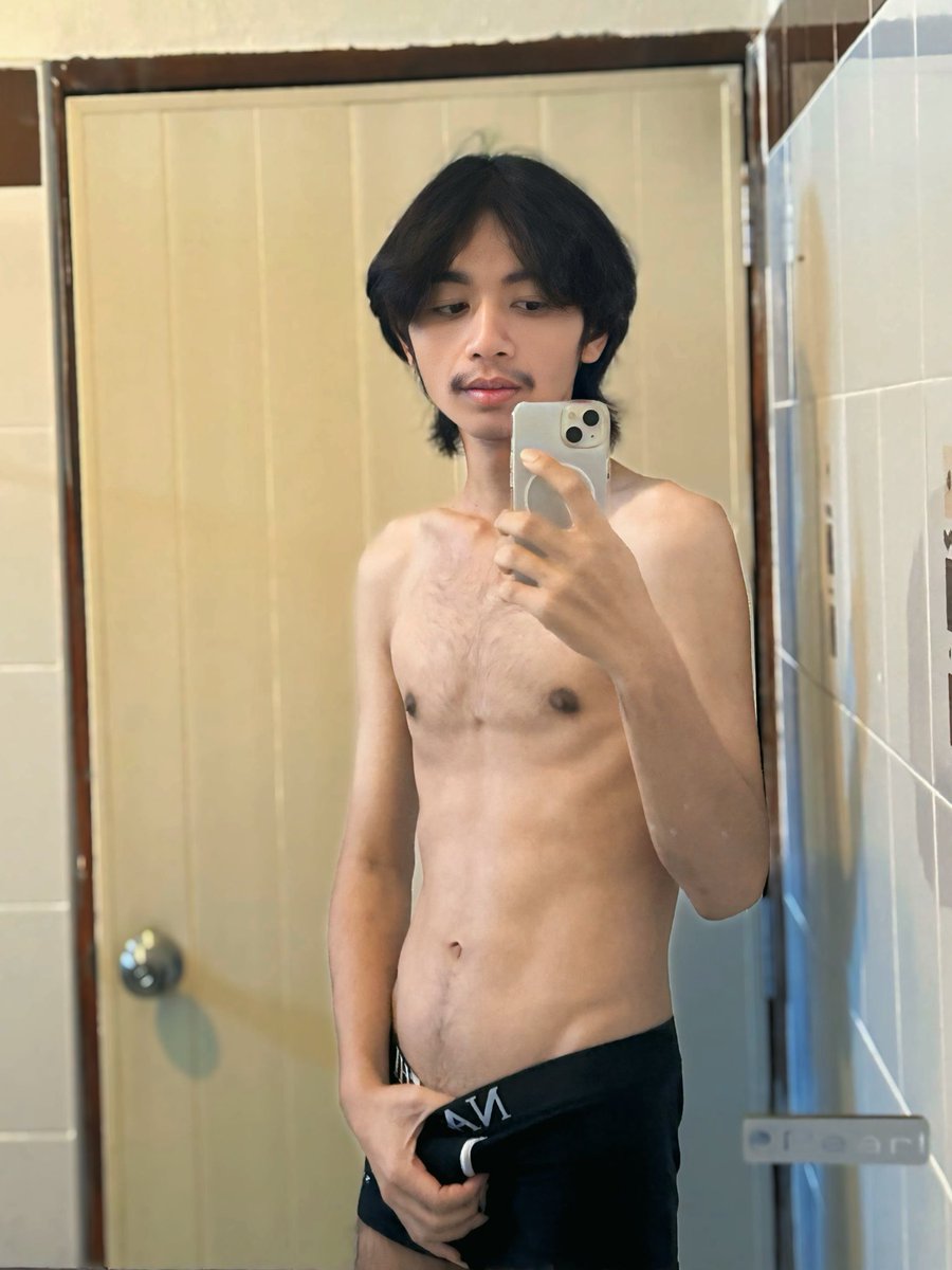 B2005XH_HI tweet media