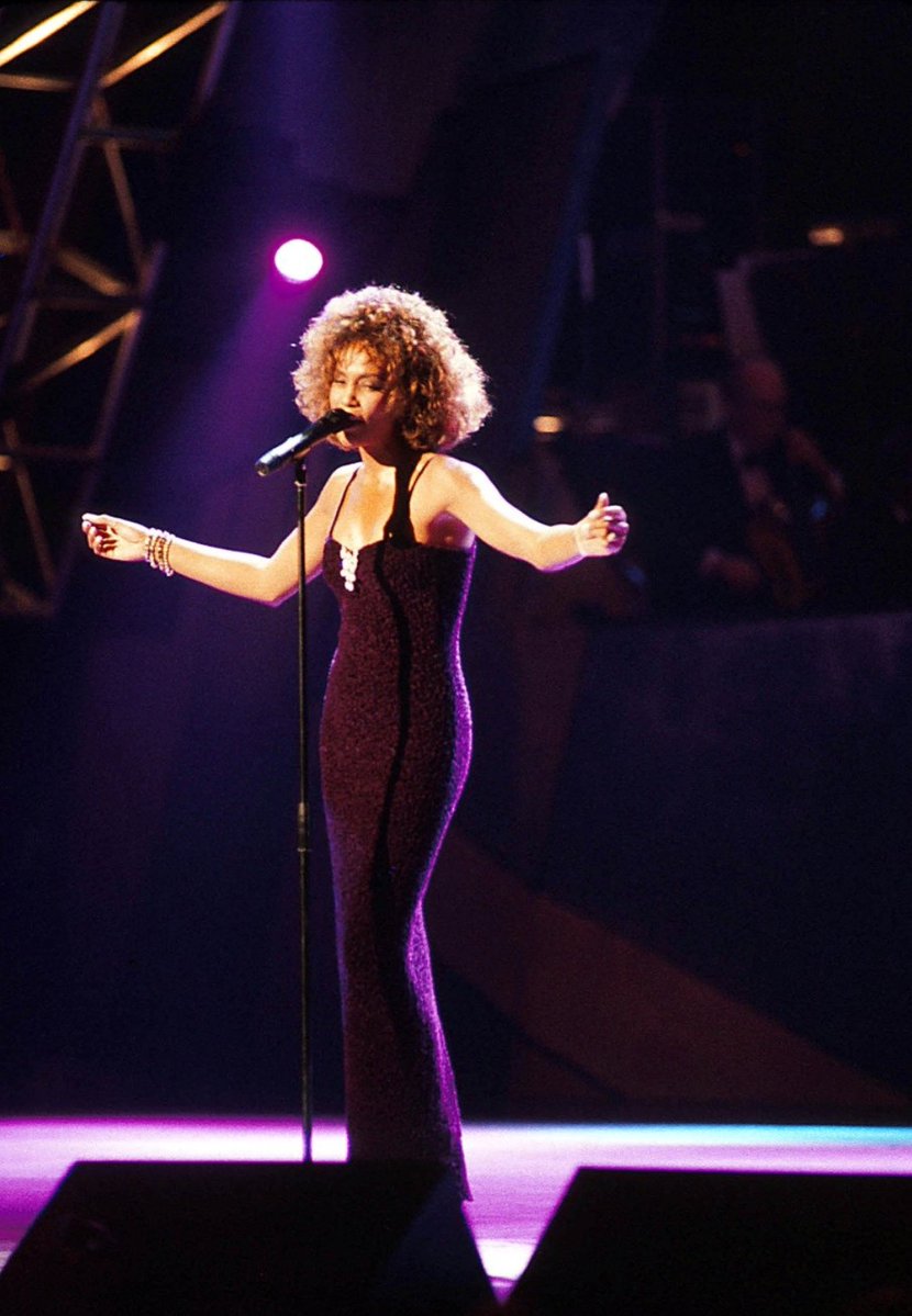 WhitneyHoustonFans tweet media