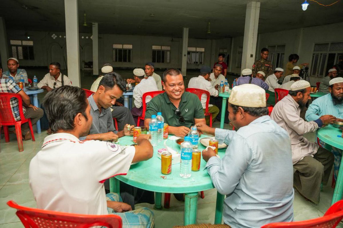 MaungKhinZaw4's tweet photo. In Arakan's Mrauk-U District, the "Eid al-Fitr" celebration marking the end of the Ramadan fast for Muslims was held yesterday on March 15th and 16th. @AJEnglish @Reuters @FortifyRights @Diplomat_APAC @UN @hrw @UN_HRC @BBCWorld #ULA #AA https://t.co/qp3fJjAHBM