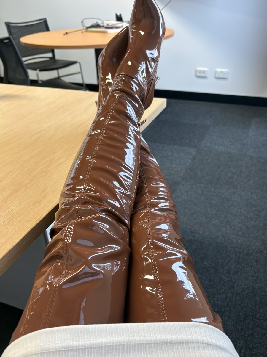 D&Ms Str8 Seams tweet media