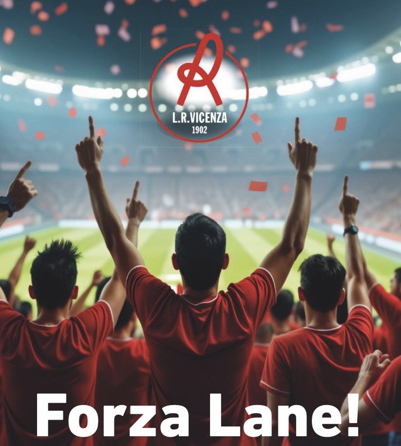 PierantonioZ's tweet photo. Il Lanerossi Vicenza vince il campionato e torna in serie B con sei giornate di anticipo. https://t.co/wTAOjogQRA