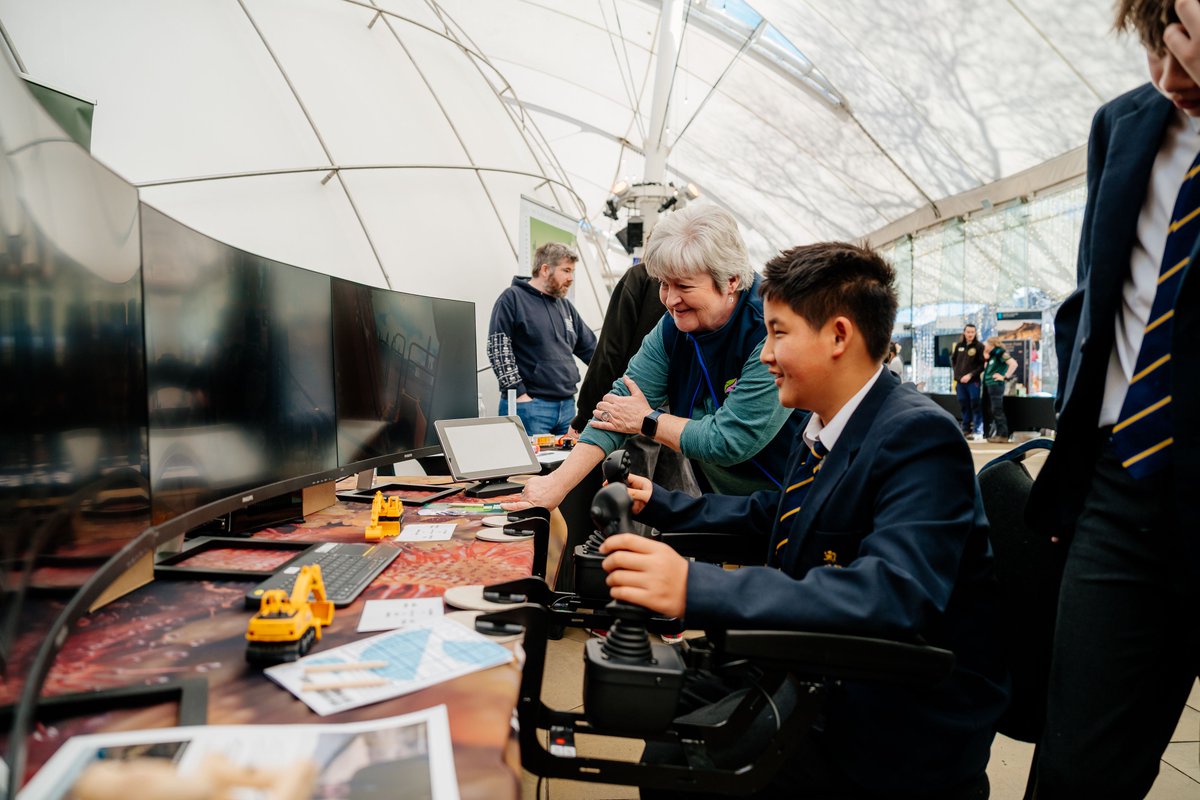 EducatorMagUK's tweet photo. Dynamic Earth’s Careers Showcase hits record high with P7s...

https://t.co/eW4TOn6ll3 

@ourdynamicearth RP

#SEND #Careers #teachers #education #teaching #students #schooltrips #daysout #DynamicEarth https://t.co/SHpTMhnABX