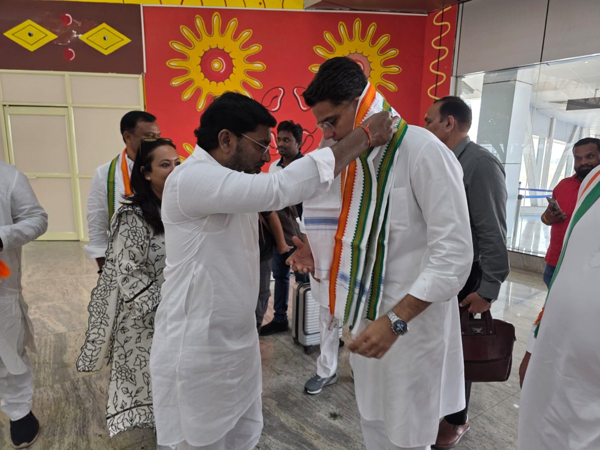 INCChhattisgarh's tweet photo. AICC के राष्ट्रीय महासचिव एवं छत्तीसगढ़ प्रभारी माननीय श्री सचिन पायलट जी का माता कौशल्या की पावन भूमि और भांचा राम के ननिहाल छत्तीसगढ़ की इस पुण्य धरा पर हार्दिक स्वागत एवं अभिनंदन। https://t.co/kQZtSZK5TB