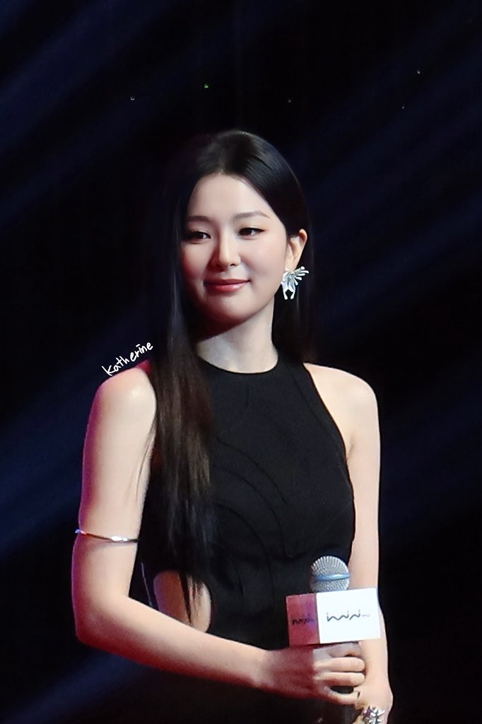 Katherine tweet media