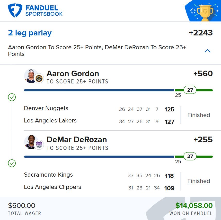 Mi_plays tweet media