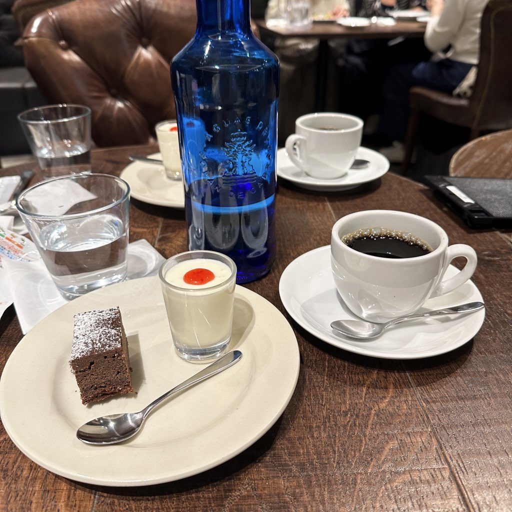 英会話教室時代のクラスメイトがママ友になって、今日はランチをしてきました🍽
キャリアと子育てのバランスの話、みんな悩みがあってどうやって理想に近づけるか深かった。
私は、私だけじゃなく仲良くしてくれるママ友も一緒に理想の働き方が出来るのが、私の理想だなと感じた日でした🥺