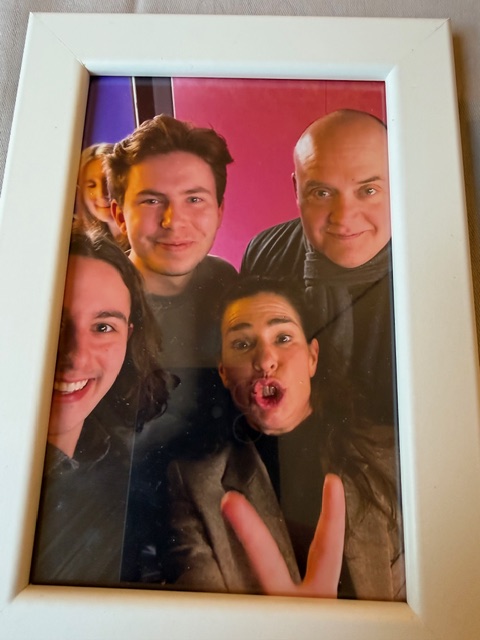 Robin Alexander tweet media