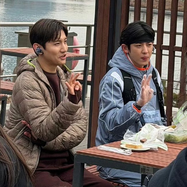 젤리나 tweet media