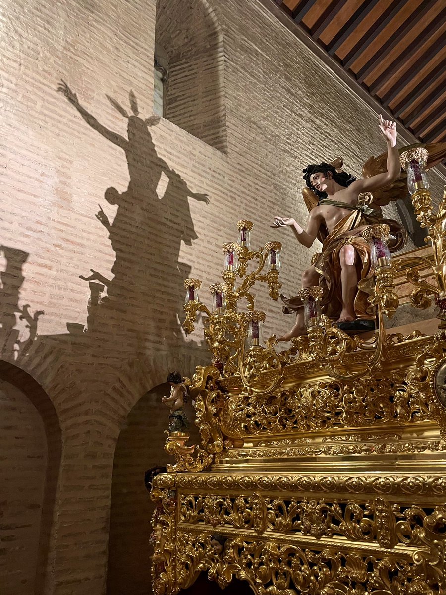 La Sagrada Resurrección de Nuestro Señor Jesucristo ya se encuentra sobre su paso procesional a la espera de un nuevo Domingo de Resurrección.