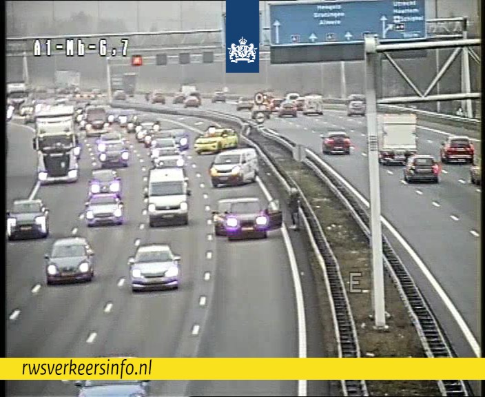 Ongeval op A1 bij Diemen veroorzaakt lange file