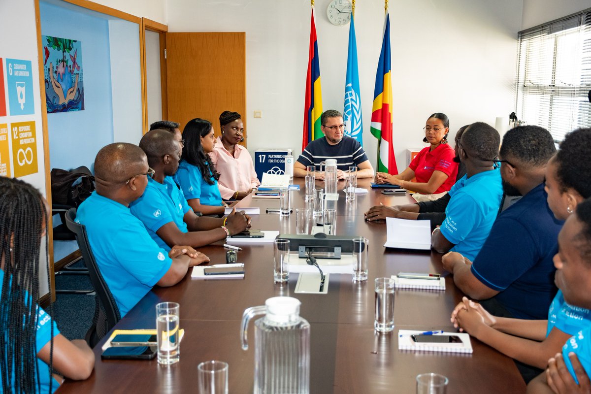 UNDPMauritius's tweet photo. [1/2] Volunteer talent is essential for small island nations🏝️

Today, the @UNVolunteers Executive Coordinator @ToilyKurbanov met with 11 UNVs serving in Mauritius🇲🇺 - including 10 from @UNDP - to hear their experiences &amp; journeys supporting development on the ground. https://t.co/Gkw2goxtuk
