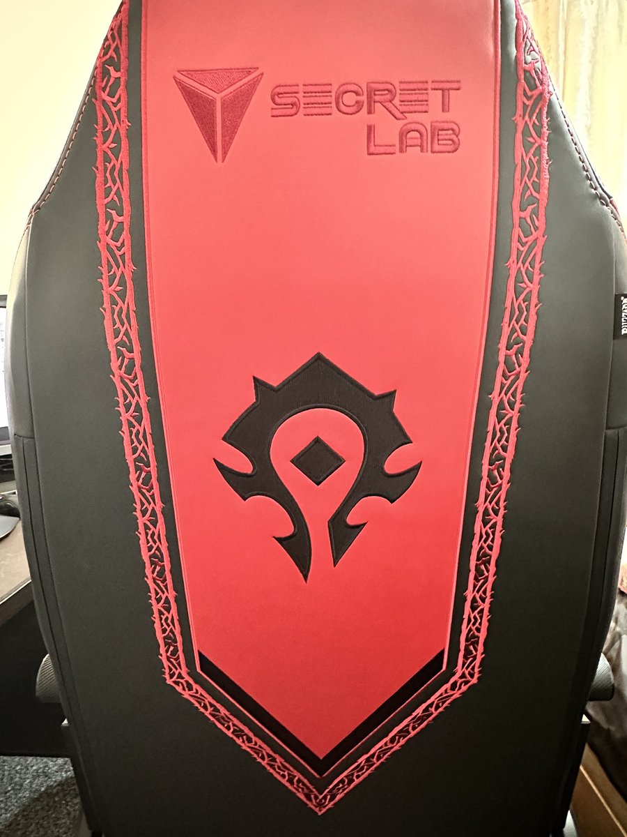 Dewis83's tweet photo. Victory or death, but make it comfortable. ⚔️ Just upgraded the command center with the @secretlabchairs Horde Edition. The craftsmanship on this crest is incredible—ready to defend Azeroth (and my lower back) for the long haul. FOR THE HORDE! 🔴⭐
#WorldOfWarcraft #Secretlab https://t.co/RqkX1bpGUX