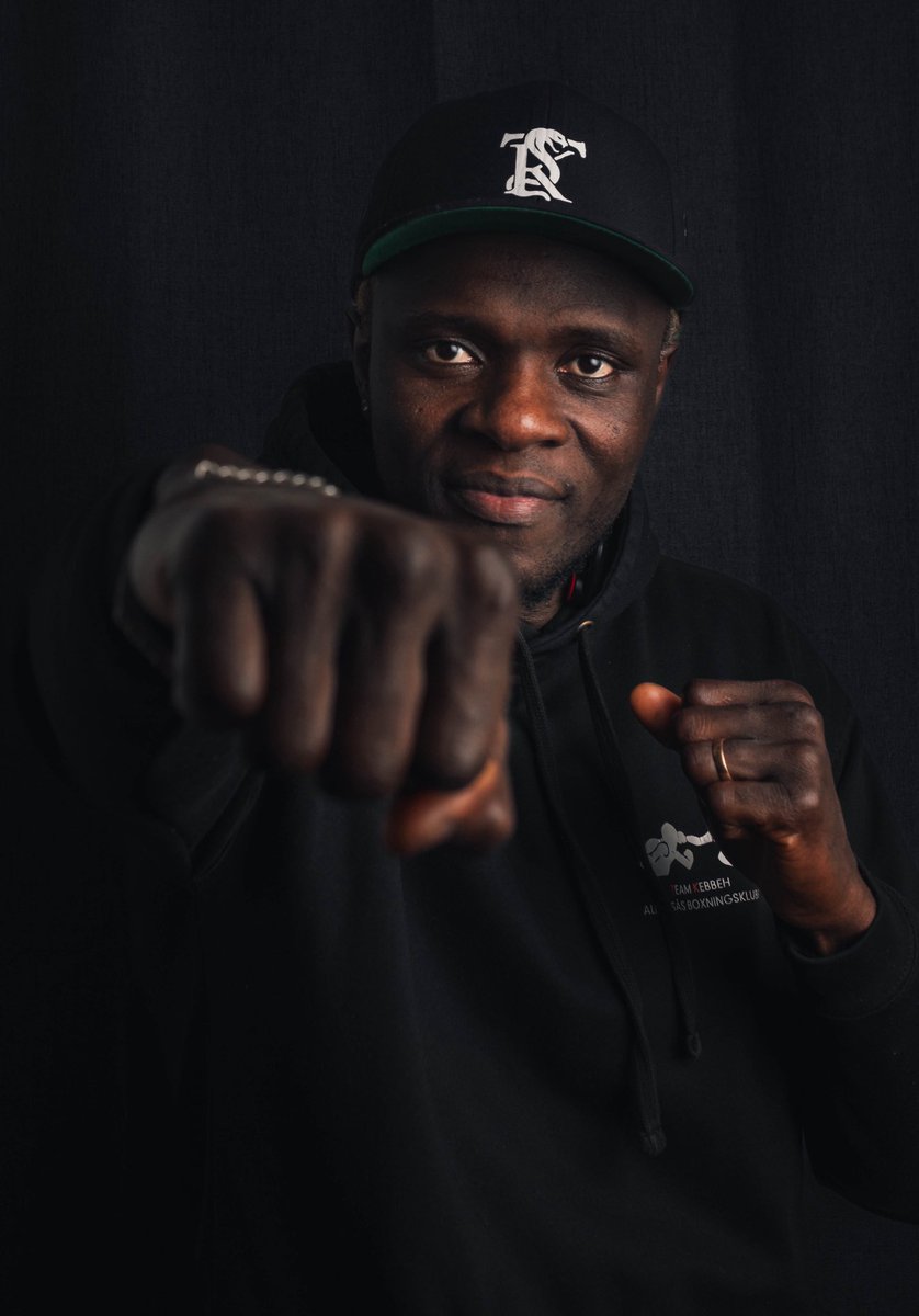StrandmannenX's tweet photo. Tijan Kebbeh 🥊
Right through the lens.

#Boxing #PortraitPhotography https://t.co/umFVIPI839