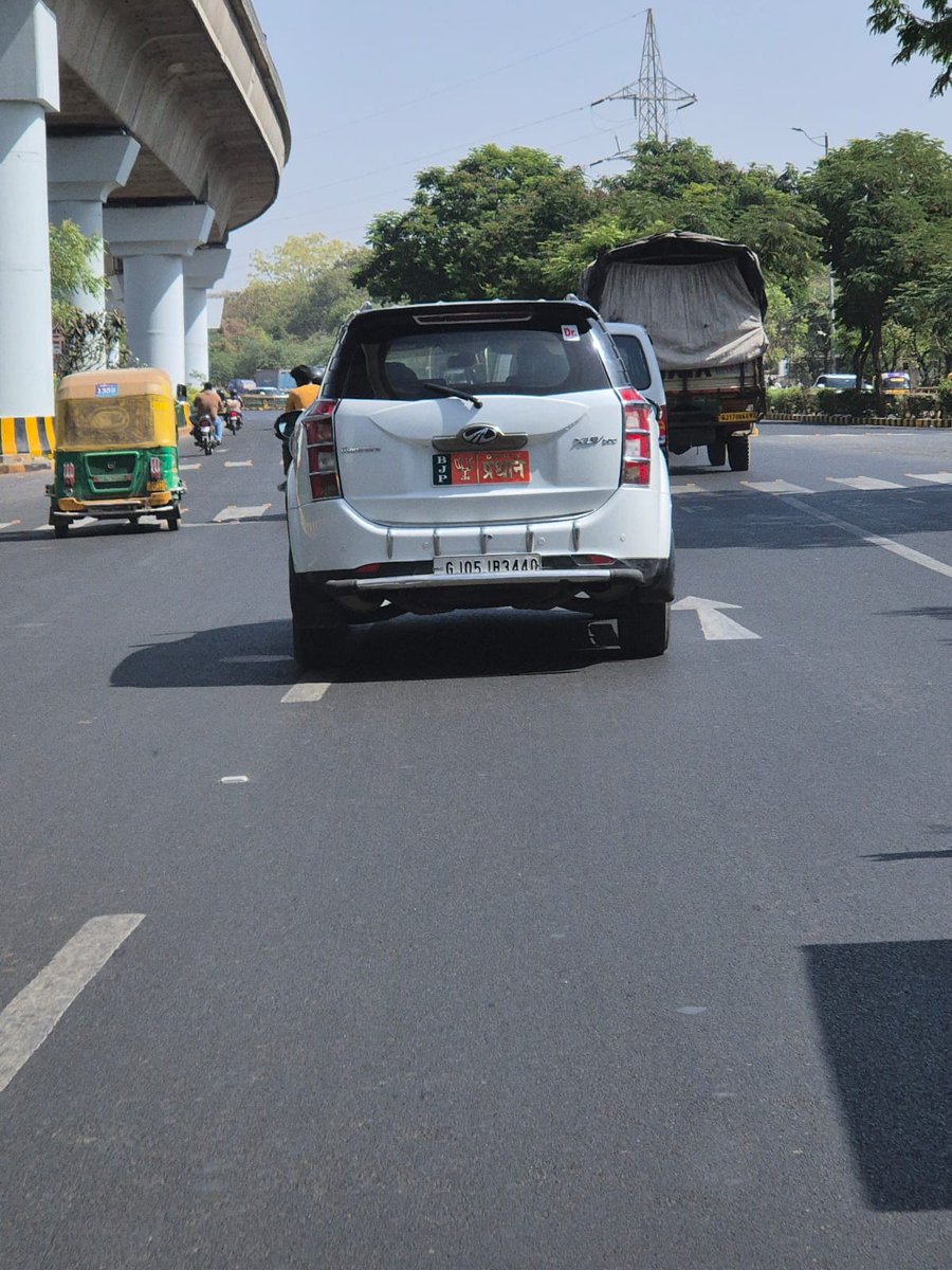 Vivekk Oza tweet media