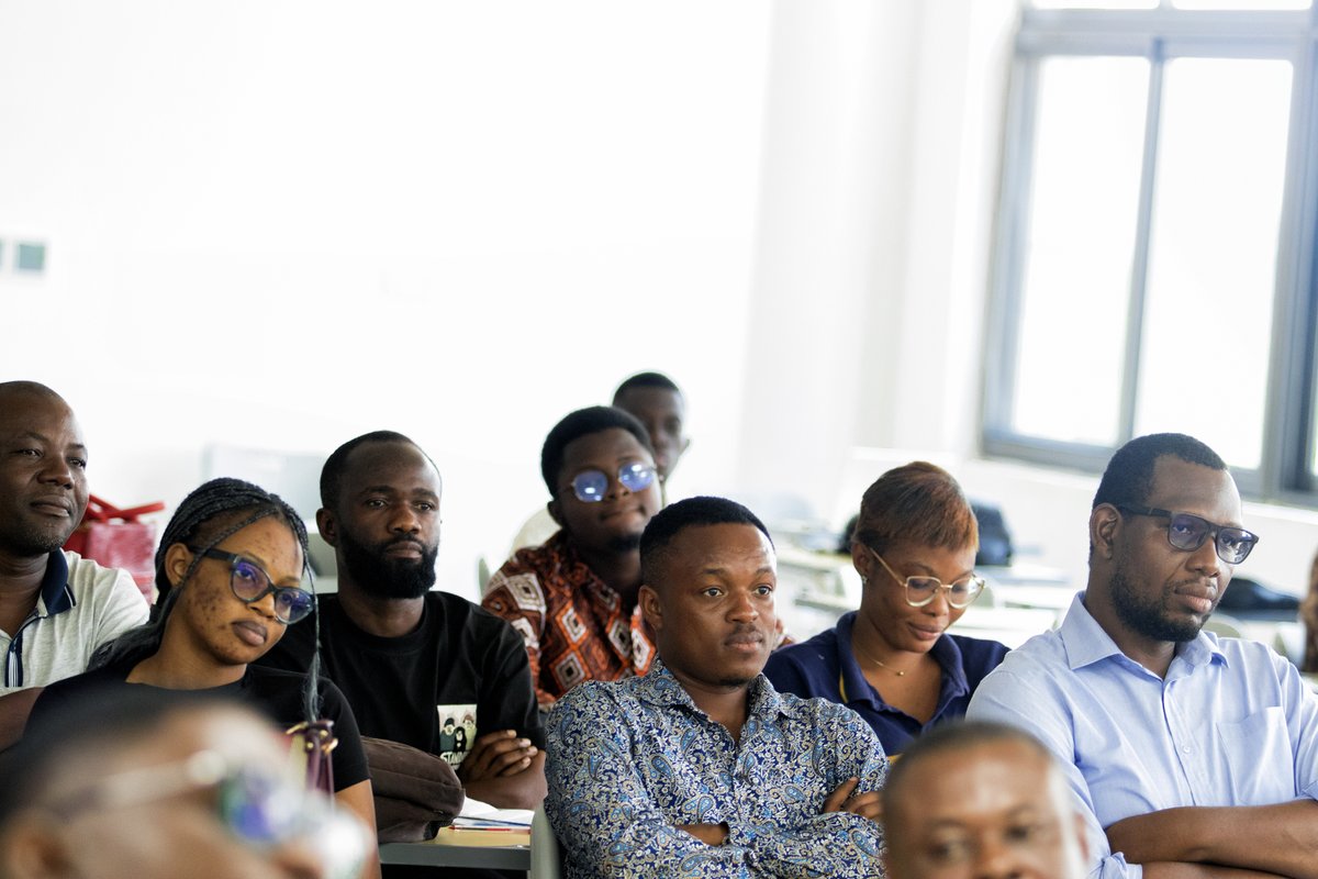 upsaccra's tweet photo. More excerpts from Graduate School seminar.

#UPSA #GraduateStudies #AcademicExcellence #ResearchDevelopment #ArtificialIntelligence #ScholarlyWriting #UPSACommunity https://t.co/EZYzaALwWL