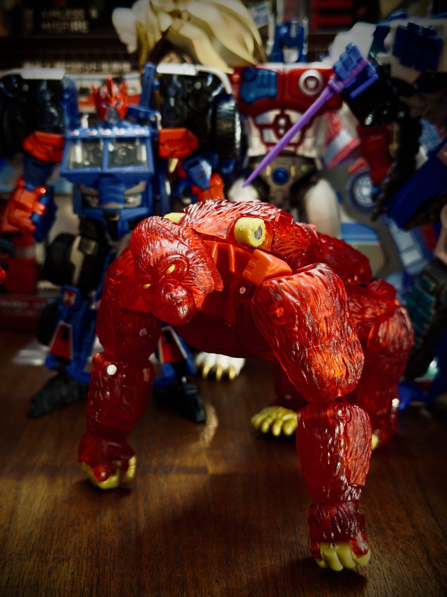 RareTransformer's tweet photo. Red https://t.co/VpgHuaVhN8