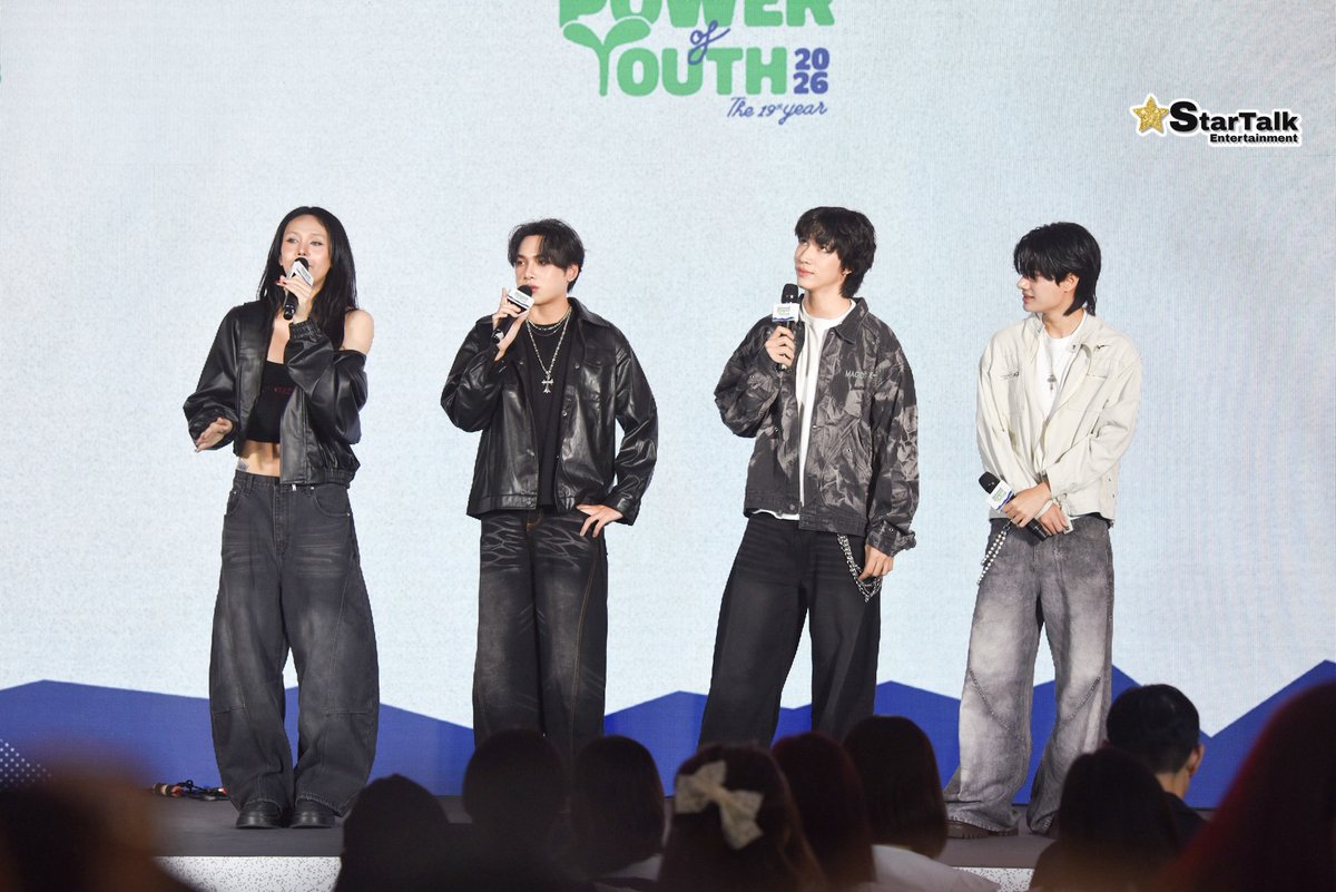 startalkent's tweet photo. "4MIX"  ที่งาน “สุดสัปดาห์คนหล่อขอทำดีปี 19 : Power of Youth”และร่วมฉลองสุดสัปดาห์ครบรอบ 43 ปี ✨️

#คนหล่อขอทำดีปี19 
#PowerofYouth
#4MIX #ThisIs4MIX
#Ninja4MIX #Mcka4MIX 
#Folksong4MIX #George4MIX https://t.co/RJHCUVzxow
