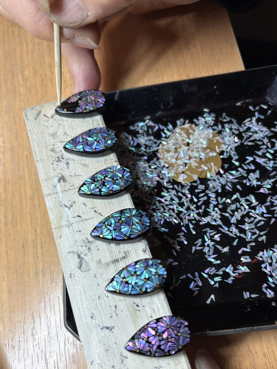 AIで仕事が奪われる時代でずっと前からさんざん無くなるって言われてる伝統工芸ですが一周回って無くならない説