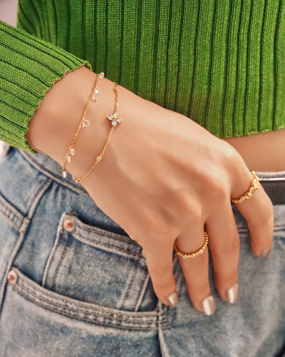 AniaHaie's tweet photo. 🍀Wear your luck today — and every day.
May your St. Patrick's Day shine bright.

#AniaHaie #Jewellery #stpatricksday🍀 #stpatricks #luckyclover #cloverjewelry #springjewellery #springstyles https://t.co/S57LHJkXbg