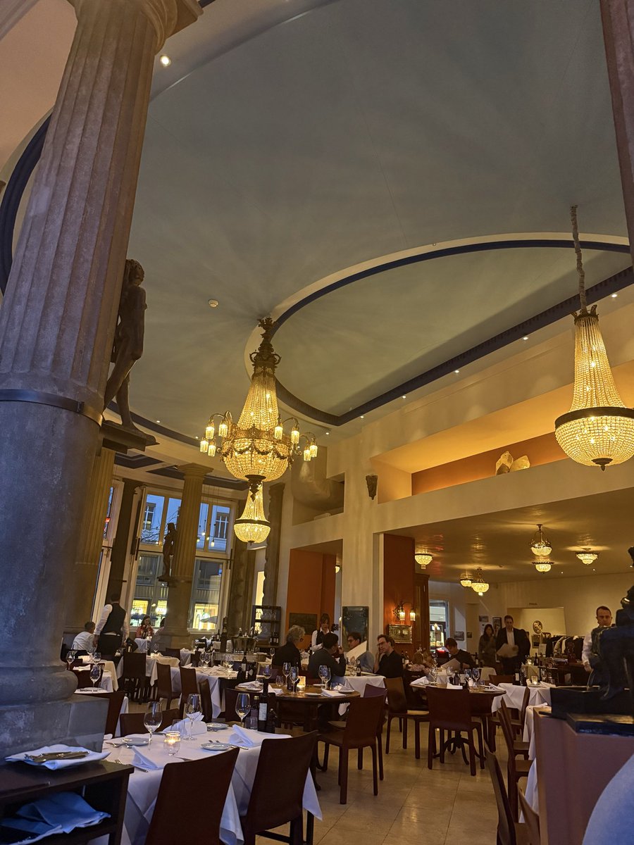 AngelmodelsCH's tweet photo. Unsere Restaurant-Empfehlung heute 🍽️✨

Für einen perfekten Abend in Zürich können wir euch das wunderschöne
Terrasse Restaurant empfehlen.

🍷 Mediterrane Küche, gute Weine &amp; ein echtes Zürich-Feeling – absoluter Klassiker!

📍 Adresse: Limmatquai 3, 8001 Zürich https://t.co/OOy981wYaJ
