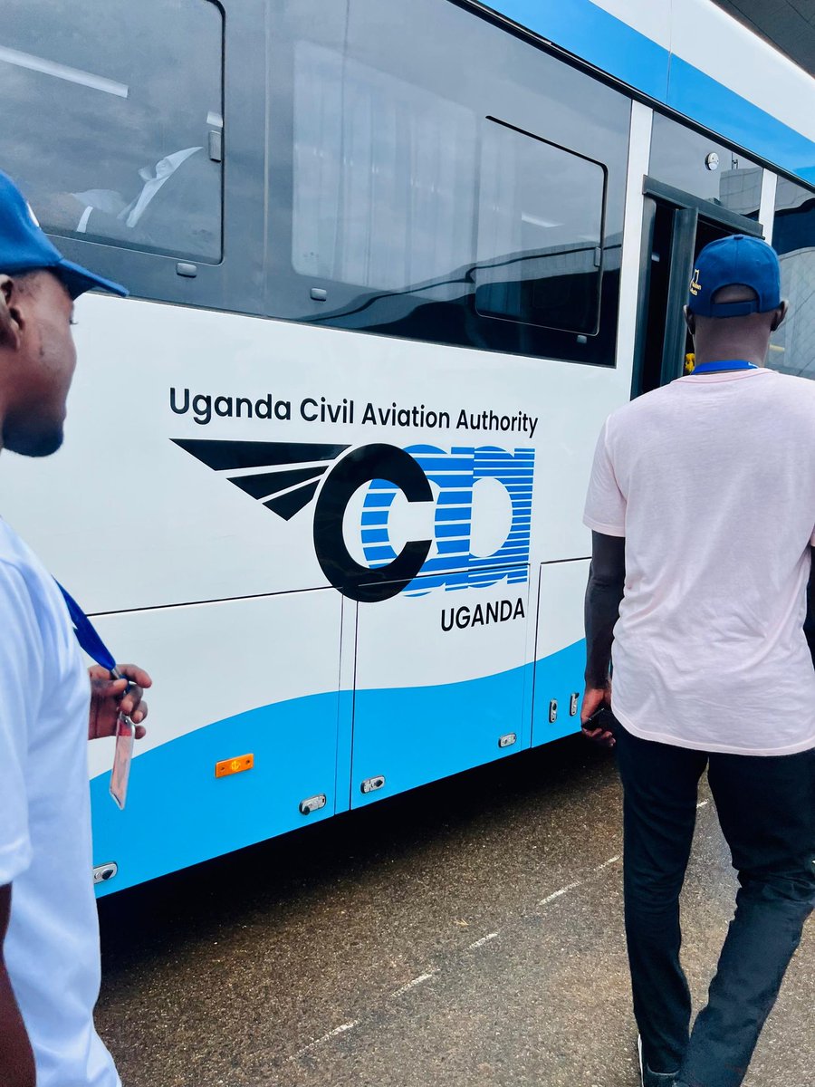 NanfukaHaawa's tweet photo. Had a great experience with Kayoola Bus driving us around #Entebbeinternationalairport. 
I personally credit @KiiraMotors for assembling such a comfortable bus in Uganda. 
@UgandaCAA thanks for granting us that opportunity. 
#GoldenPosts @UCC_ED @vluggya #Kayoolabus https://t.co/7jYs4uY0eo