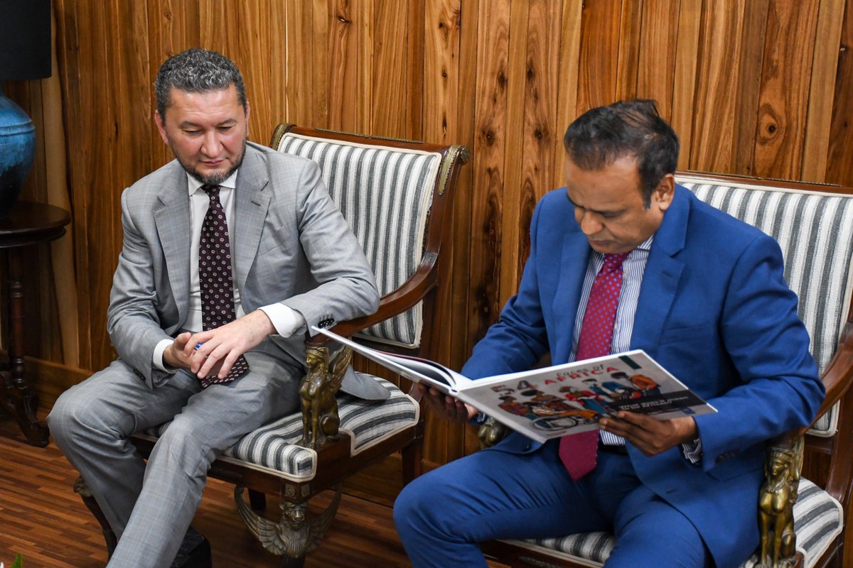 UNVIndianOcean's tweet photo. Courtesy visit from UNV Executive Coordinator, @ToilyKurbanov to Hon @RitishRamful, MOFA, Regional Integration and International Trade of 🇲🇺

Expertise of Volunteers is real value to 🇲🇺. @UN_Mauritius &amp; @UNVolunteers are working alongside the government to ensure further progress https://t.co/Dfgy1RzrwF