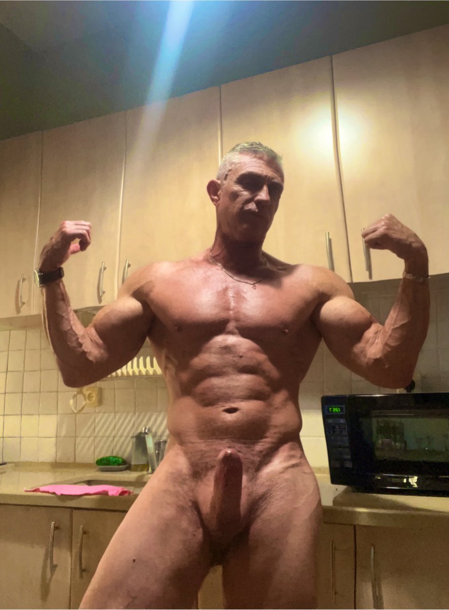 Johannes fitness tweet media