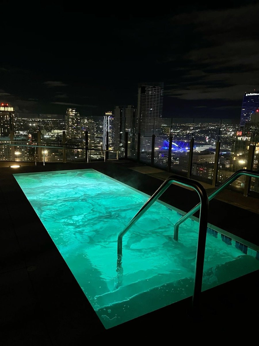 Cynthia_luxury's tweet photo. different level ✨
#luxury #success #wealth #richlife https://t.co/p3ih2wxKfr