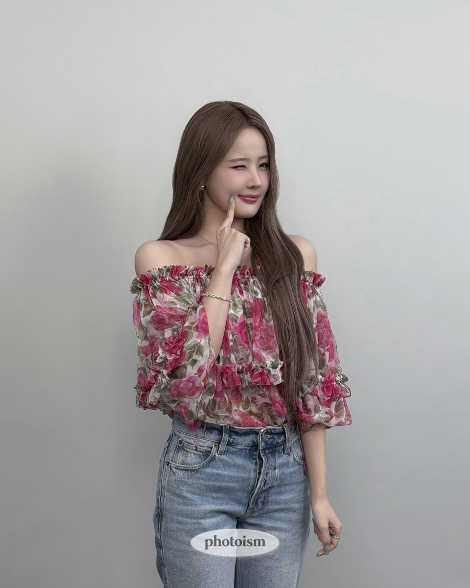 PHOTOISM X 키스오브라이프 벨

심혜원 미담
: 압도적 미녀임📷

#포토이즘 #KISSOFLIFE #벨

ONLY IN PHOTOISM