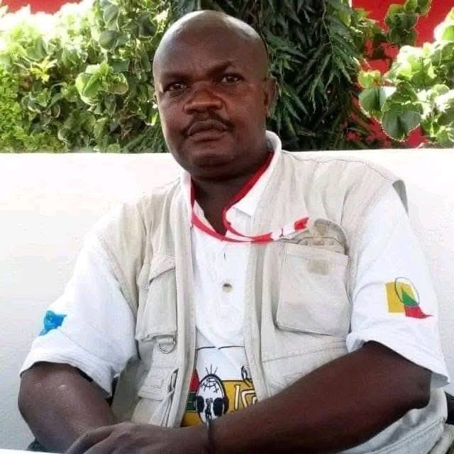 andikamagazine's tweet photo. Journalist Jackson Bahati, a correspondent for Radio #Isanganiro and #Iwacu newspaper in #Cibitoke, has died following illness, according to colleagues and media officials.
Bahati passed away on Monday, March 16, 2026, marking the loss of a seasoned field reporter who had been active in western Burundi’s media landscape for over a decade. He was among the early contributors to #Iwacu, joining the publication in 2008 when it was still in its formative stages.
Recognized for his dedication to field reporting, Bahati built a reputation as a reliable, courageous, and rigorous journalist. His work, often produced under challenging conditions, contributed significantly to informing communities in #Cibitoke and beyond.
Media organizations, including @RT_Isanganiro , have extended condolences to his family, relatives, and the wider journalistic community. His passing is being widely felt among colleagues who describe him as a committed professional and an integral part of Burundi’s independent media.
@andikamagazine extends its deepest condolences to the family of Jackson Bahati, his colleagues, and the entire media community, honoring the memory of a journalist whose commitment to truth and public service will not be forgotten.
📸 from Isanganiro