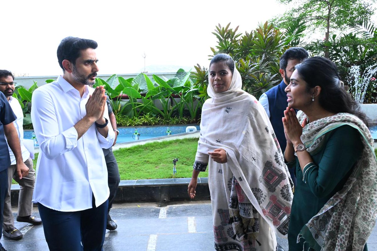 Nara Lokesh Updates tweet media