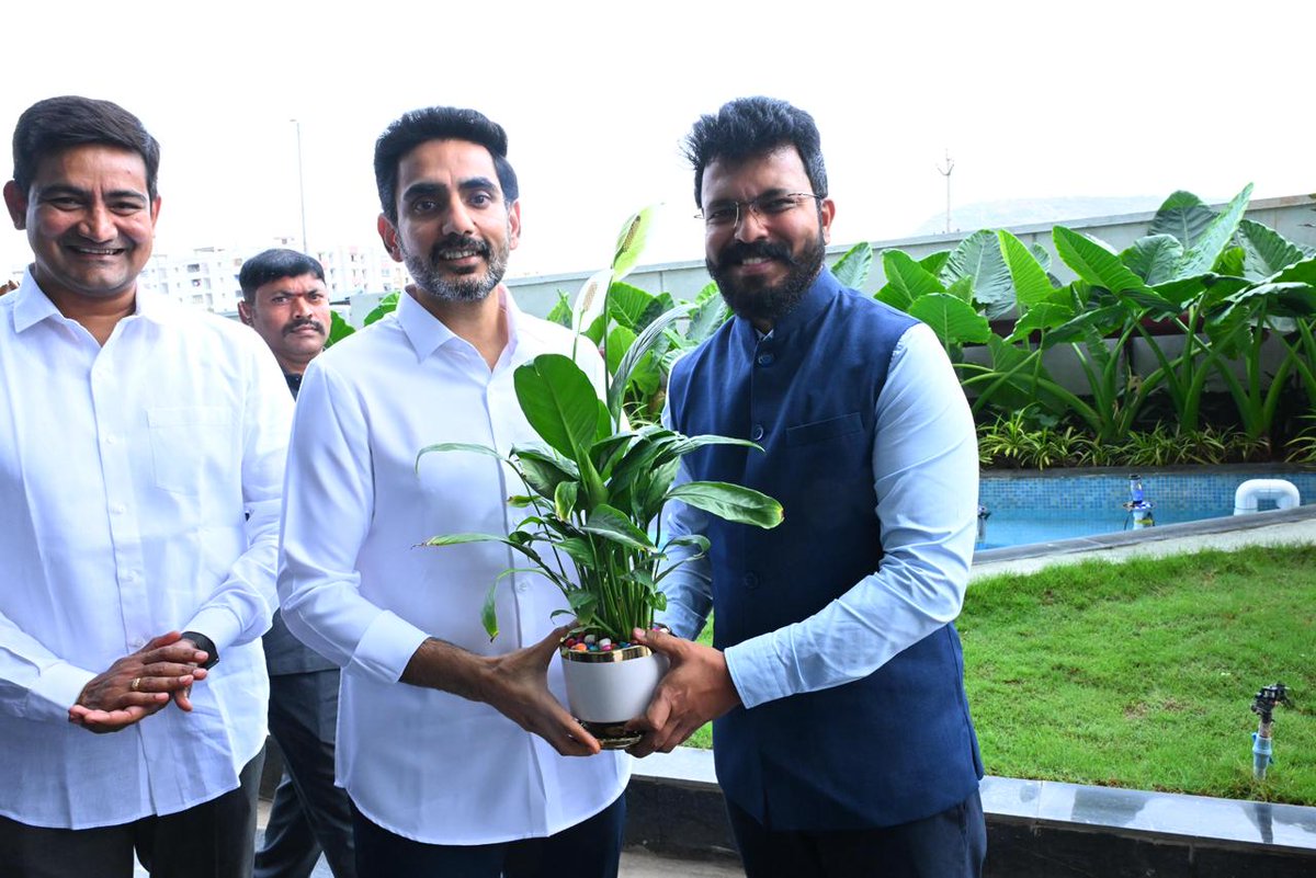 Nara Lokesh Updates tweet media