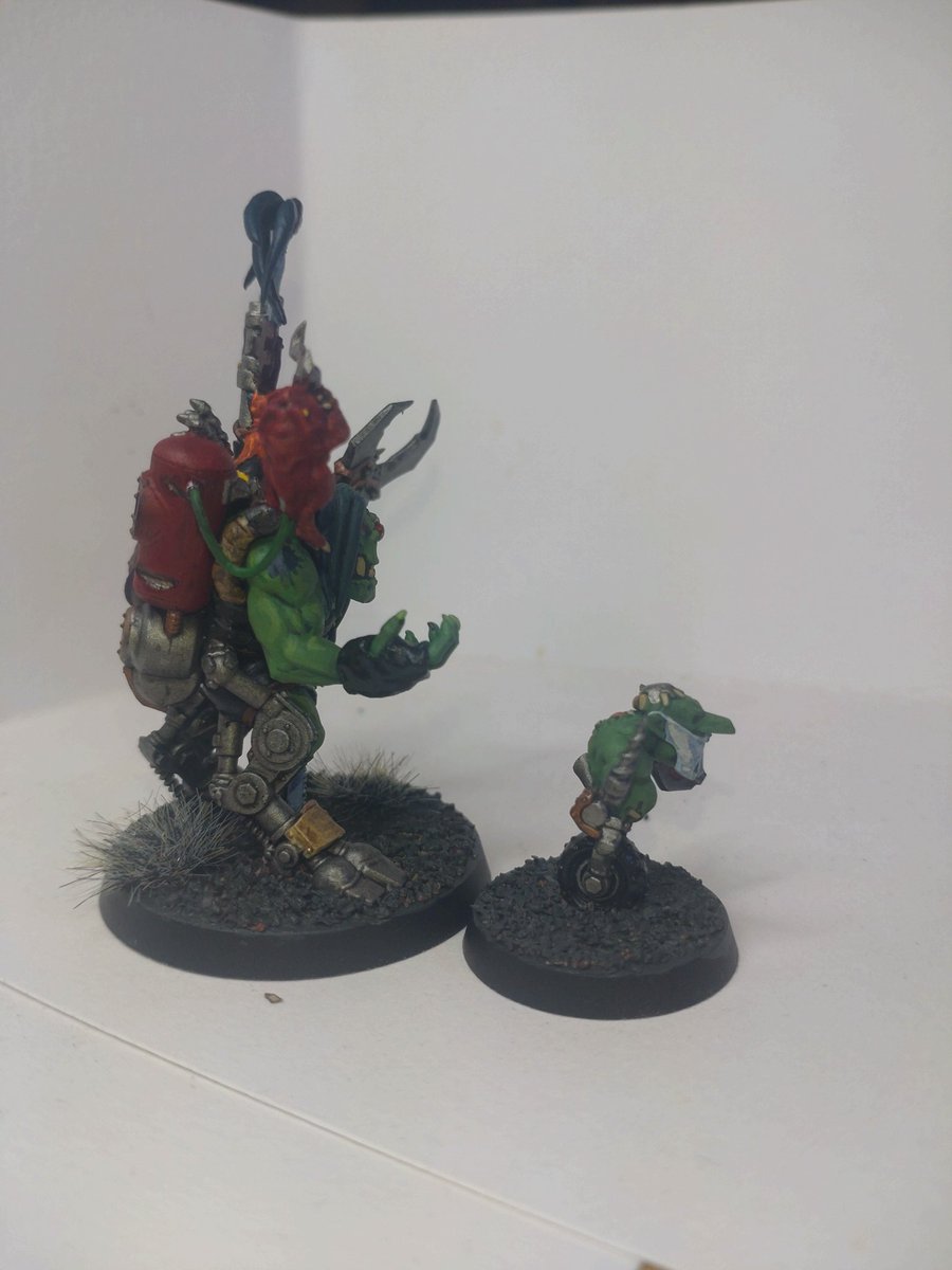 It's been a while, but I present to you: Borker T and his Grot assistant, Spinaroonie 

One for <a href="/Maffewgregg/">forever botchamania</a> <a href="/thesamdriver/">Sam Driver</a> <a href="/RossOnRasslin/">Ross Tweddell</a> and others to enjoy

Can you dig it... SUCKA?!