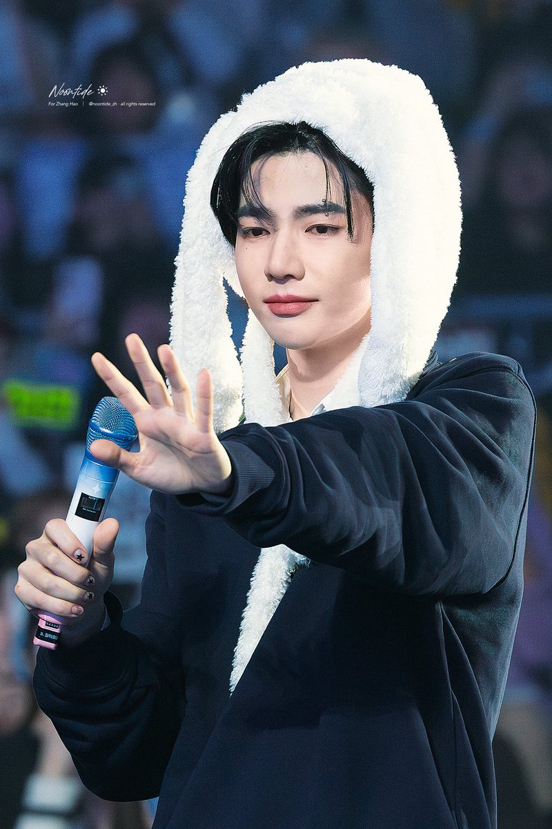 𝑵𝒐𝒐𝒏𝒕𝒊𝒅𝒆☀️ tweet media