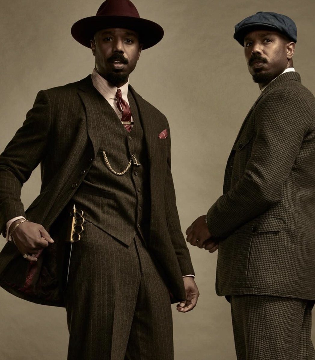 <씨너스>의 키아트를 촬영한 사진 작가 프랭크 W. 오켄펠스 3세가 마비조의 오스카 수상을 기념하며 업로드한 스모크 스택 미공개 이미지 …