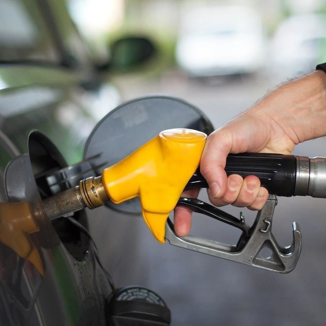 aylinderin0's tweet image. Bu gece benzine 54 kuruş zam bekleniyor.

#Gece #Benzine #Kuruş