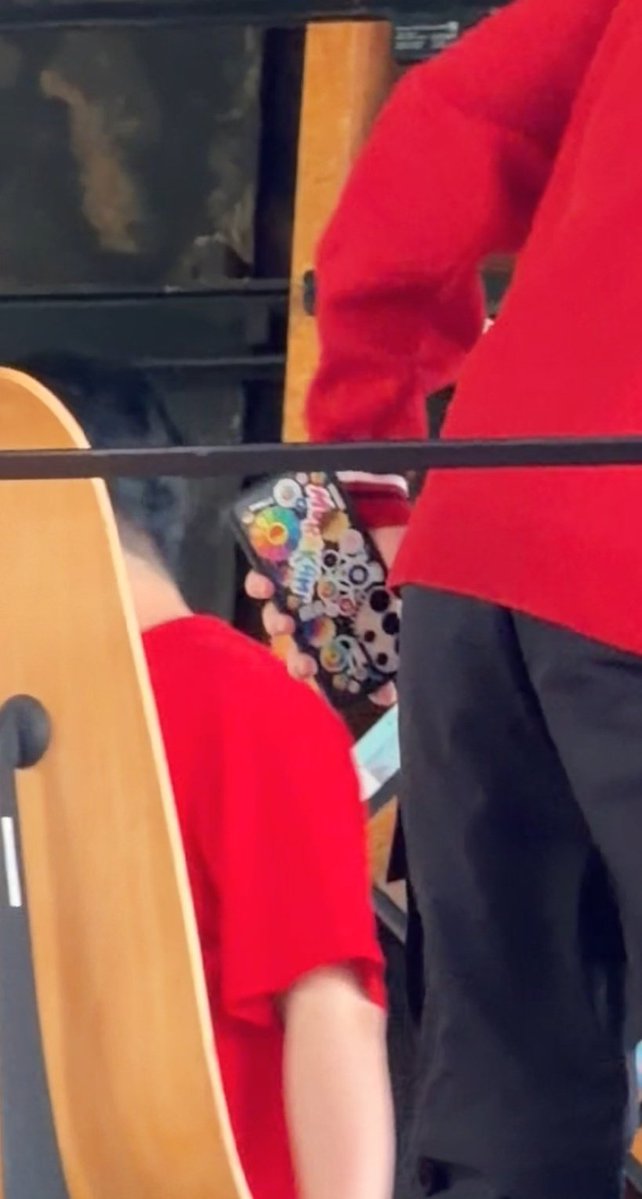 Aurunnate tweet media