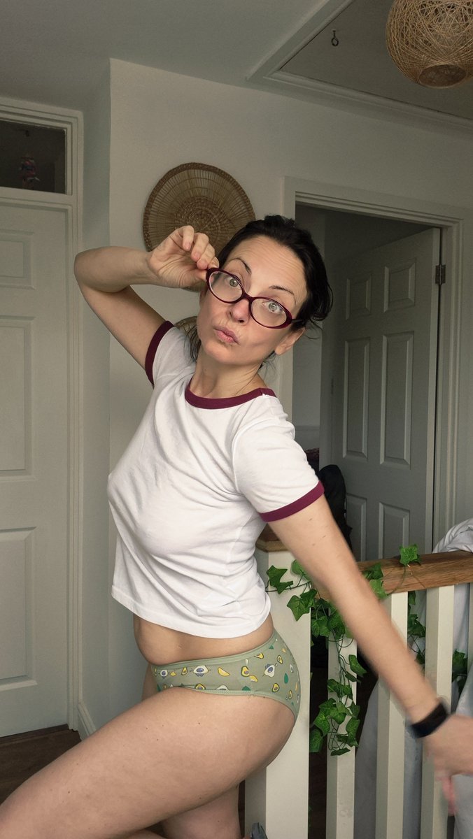 Rose Cheeks tweet media