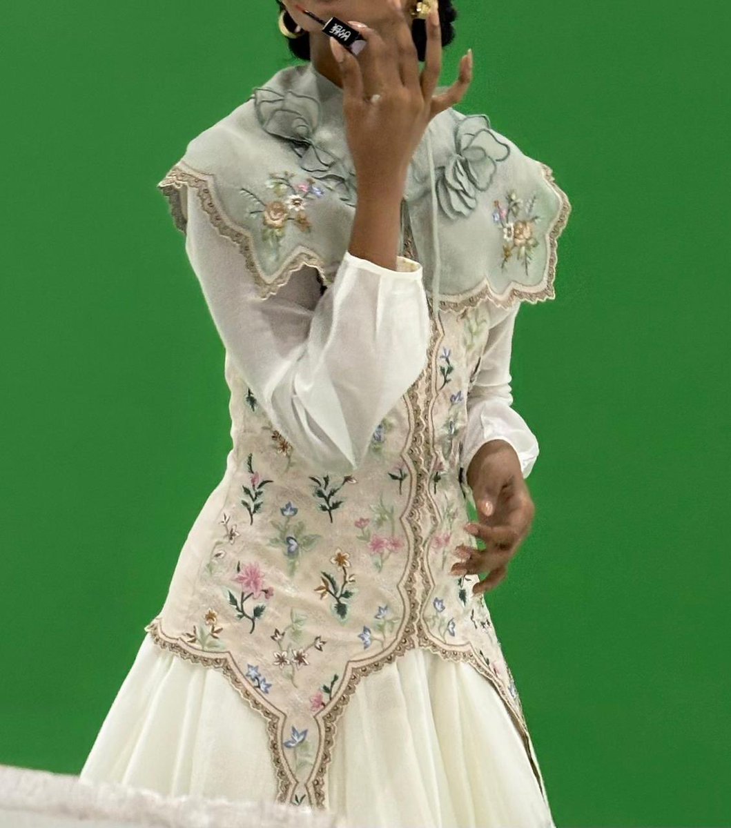 MAKE OVER tweet media