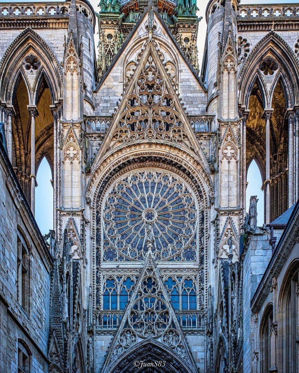 PerseusLeGrand's tweet photo. Cathédrale Notre-Dame de Rouen. https://t.co/AGCQrc1FVp