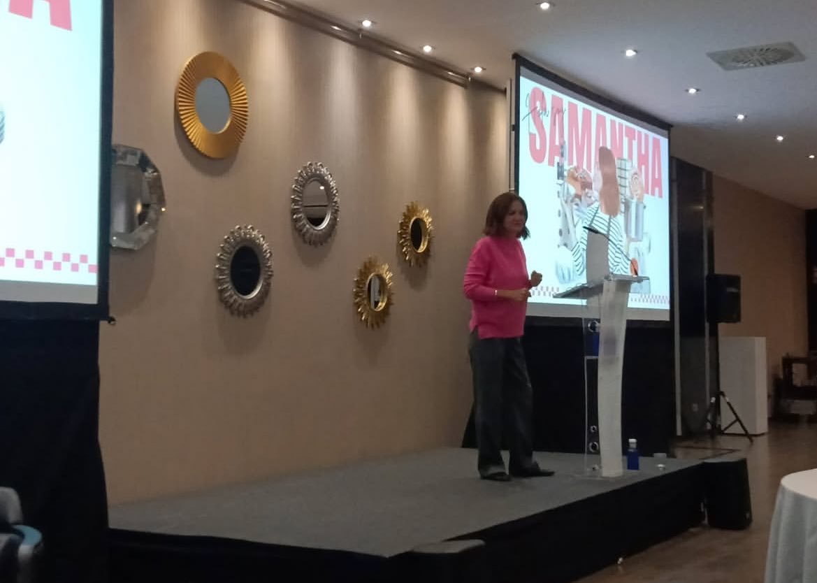 AaaaEtea's tweet photo. Nos encanta organizar encuentros y eventos para vosotros.🩷 
Seguidnos en nuestras redes sociales para no perderos nada!!! https://t.co/hlL4V4tJFR
