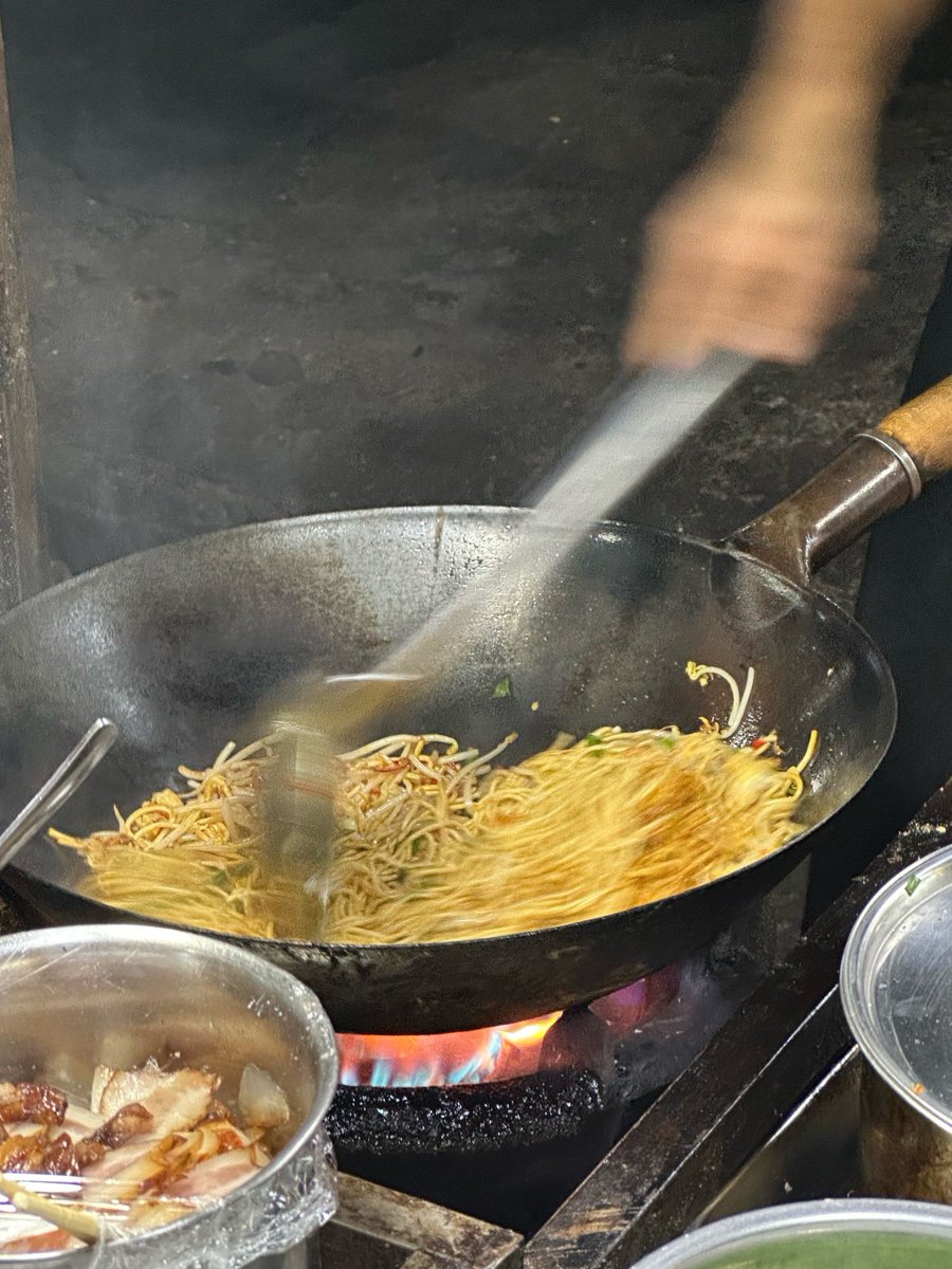 RespecuIator/Assistant tweet media